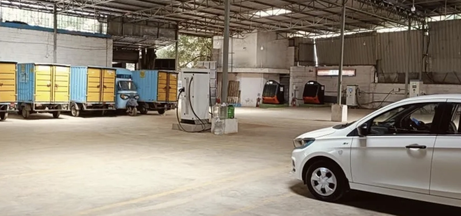 PowerPod Hub - Multi-format charging facility